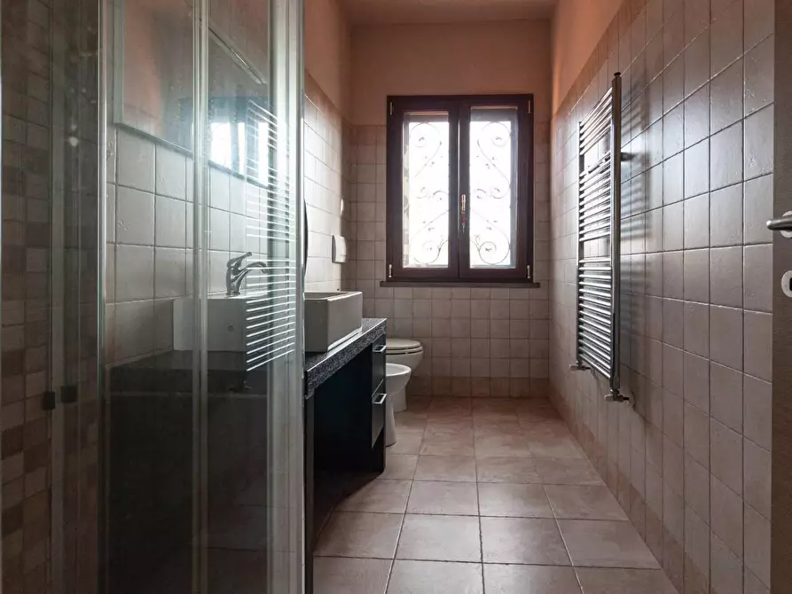 Immagine 22 di Casa bifamiliare in vendita  a Cascina