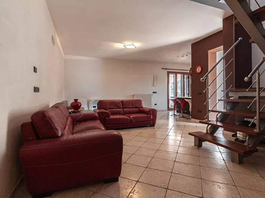 Immagine 7 di Casa bifamiliare in vendita  a Cascina