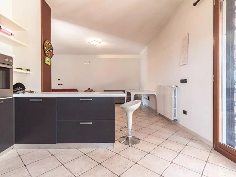 Immagine 11 di Casa bifamiliare in vendita  a Cascina