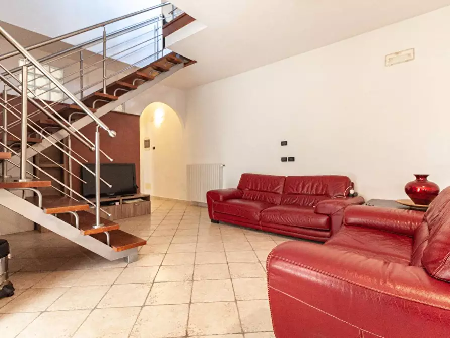 Immagine 6 di Casa bifamiliare in vendita  a Cascina