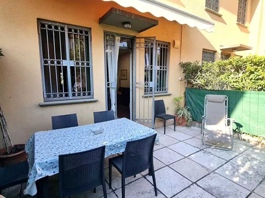 Immagine 6 di Villetta a schiera in affitto  a Viareggio