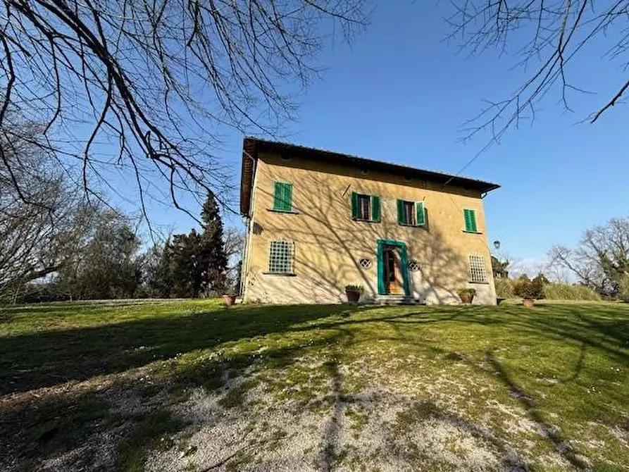 Immagine 2 di Villa in vendita  a Fucecchio