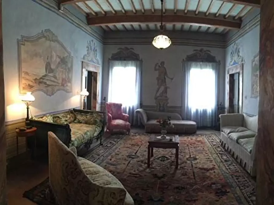 Immagine 59 di Villa in vendita  a Fucecchio