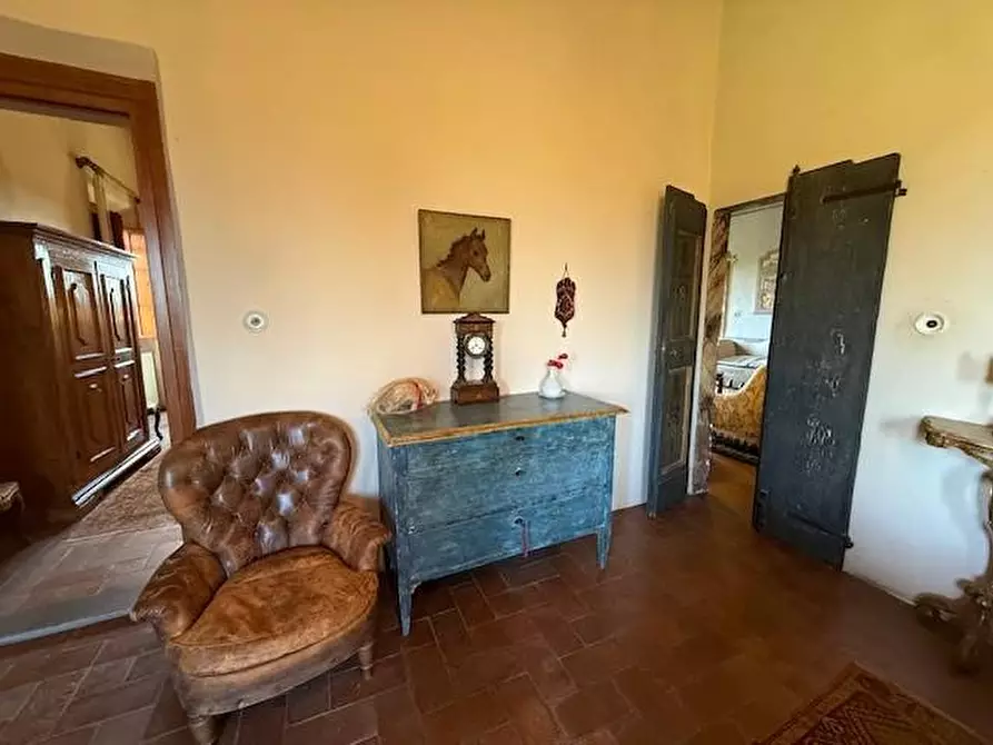 Immagine 50 di Villa in vendita  a Fucecchio
