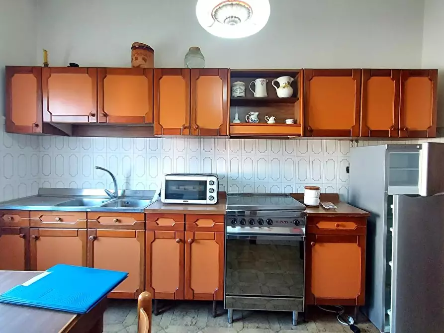 Immagine 5 di Villa in vendita  a Lucca