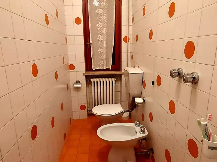 Immagine 13 di Villa in vendita  a Lucca