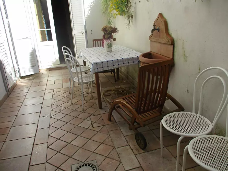 Immagine 8 di Villa in vendita  a Viareggio