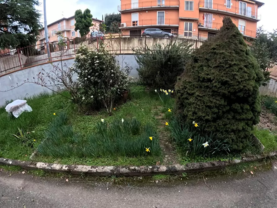 Immagine 12 di Appartamento in vendita  a Poggibonsi