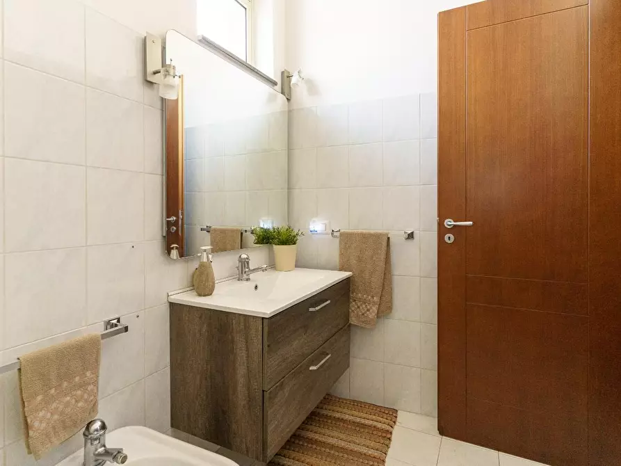 Immagine 17 di Casa semindipendente in vendita  a San Giovanni La Punta