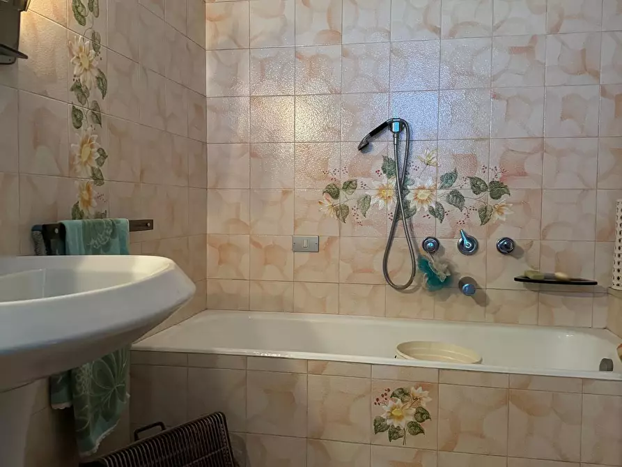 Immagine 31 di Casa indipendente in vendita  a Capannori