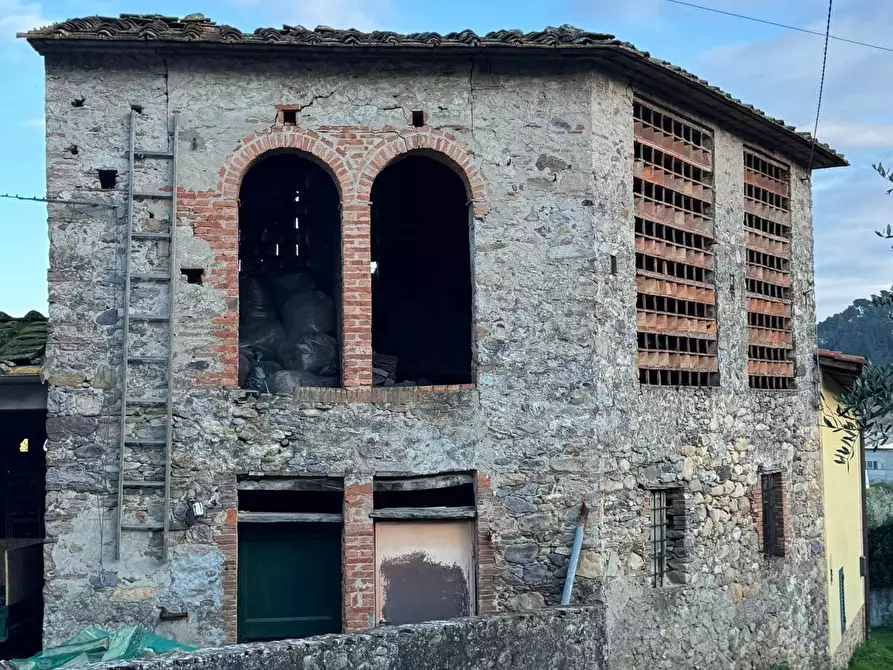 Immagine 49 di Casa indipendente in vendita  a Capannori