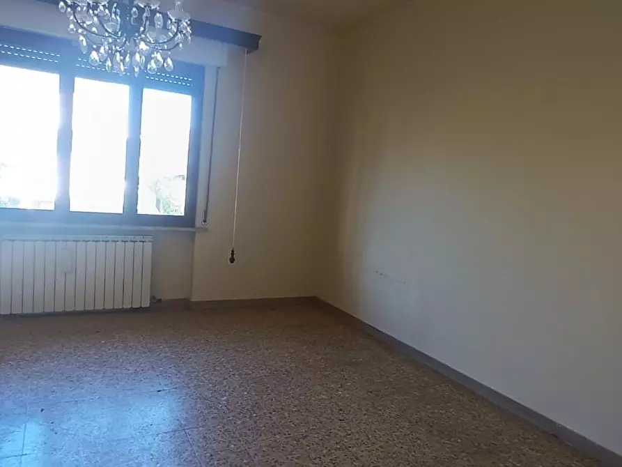 Immagine 14 di Villa in vendita  a Cascina