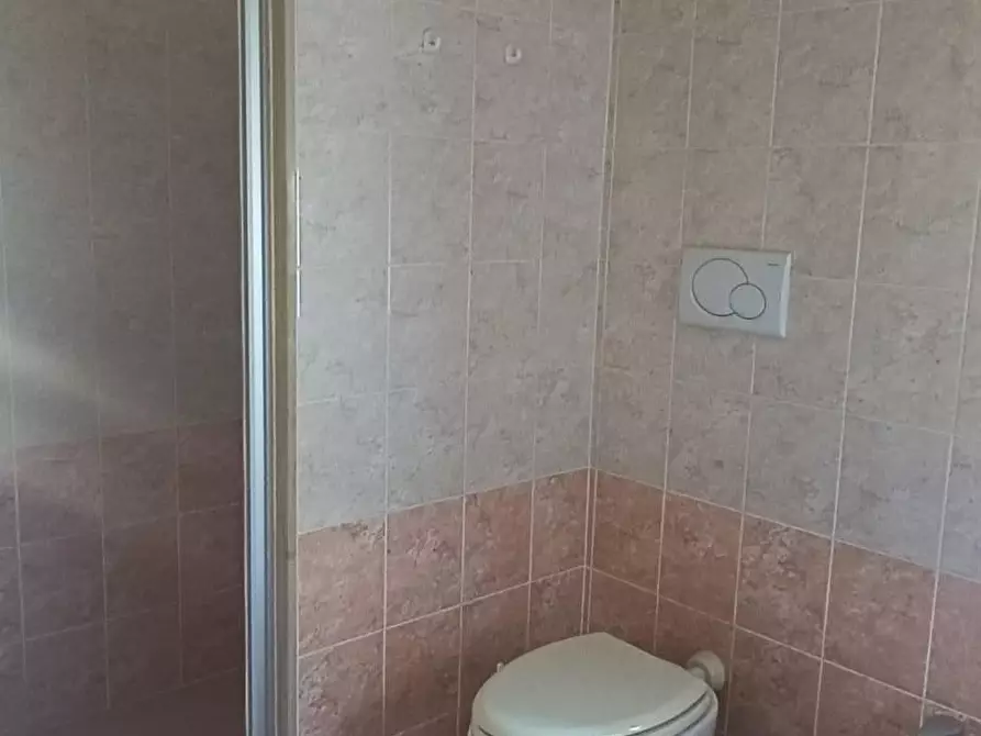 Immagine 31 di Villa in vendita  a Cascina