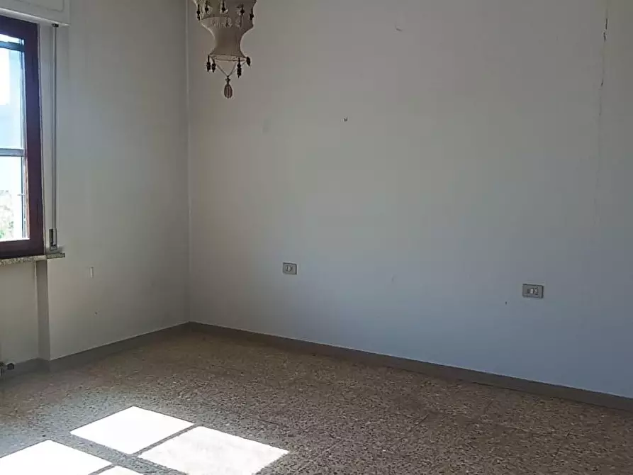 Immagine 17 di Villa in vendita  a Cascina