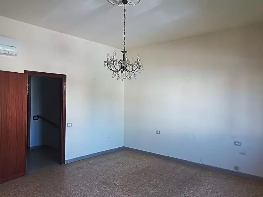 Immagine 25 di Villa in vendita  a Cascina