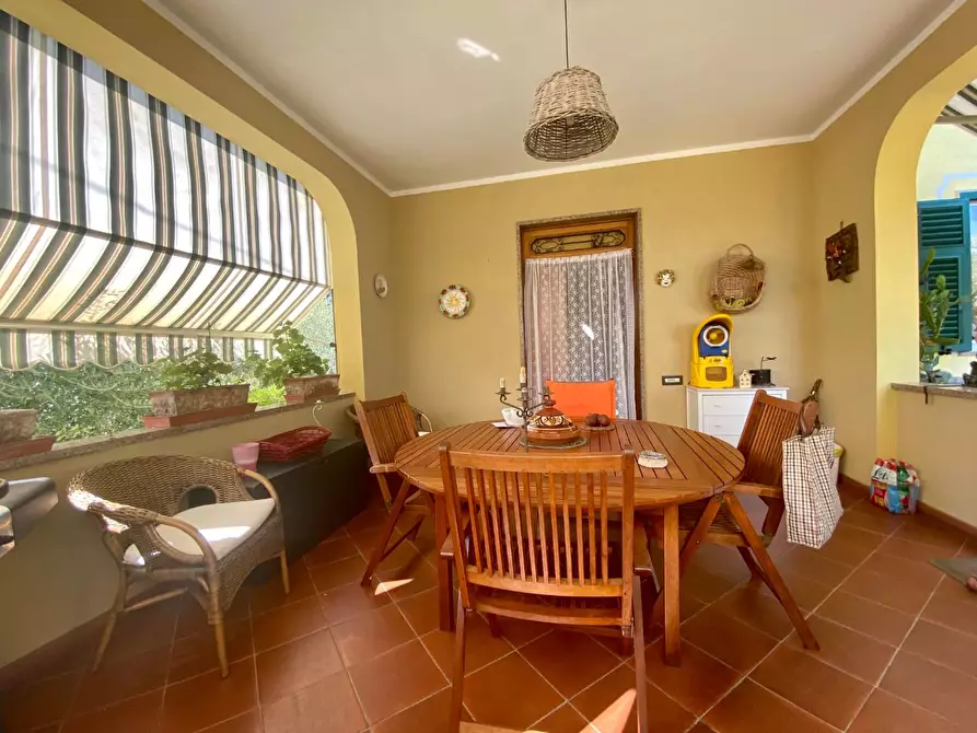 Immagine 10 di Casa bifamiliare in vendita  a Ortonovo