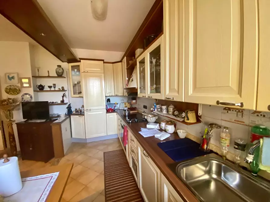 Immagine 9 di Casa bifamiliare in vendita  a Ortonovo