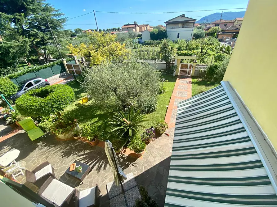 Immagine 12 di Casa bifamiliare in vendita  a Ortonovo