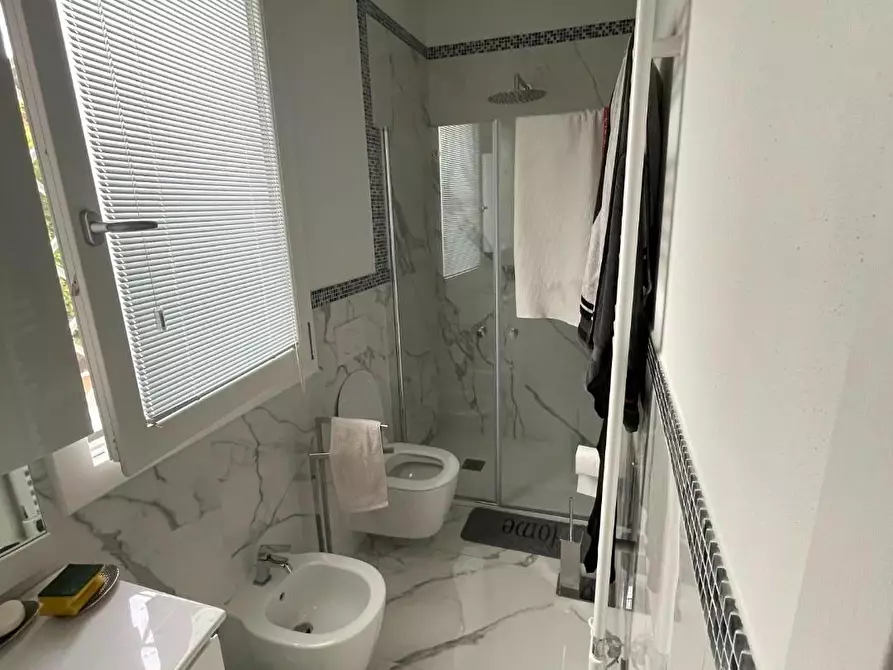 Immagine 11 di Casa bifamiliare in vendita  a Pietrasanta