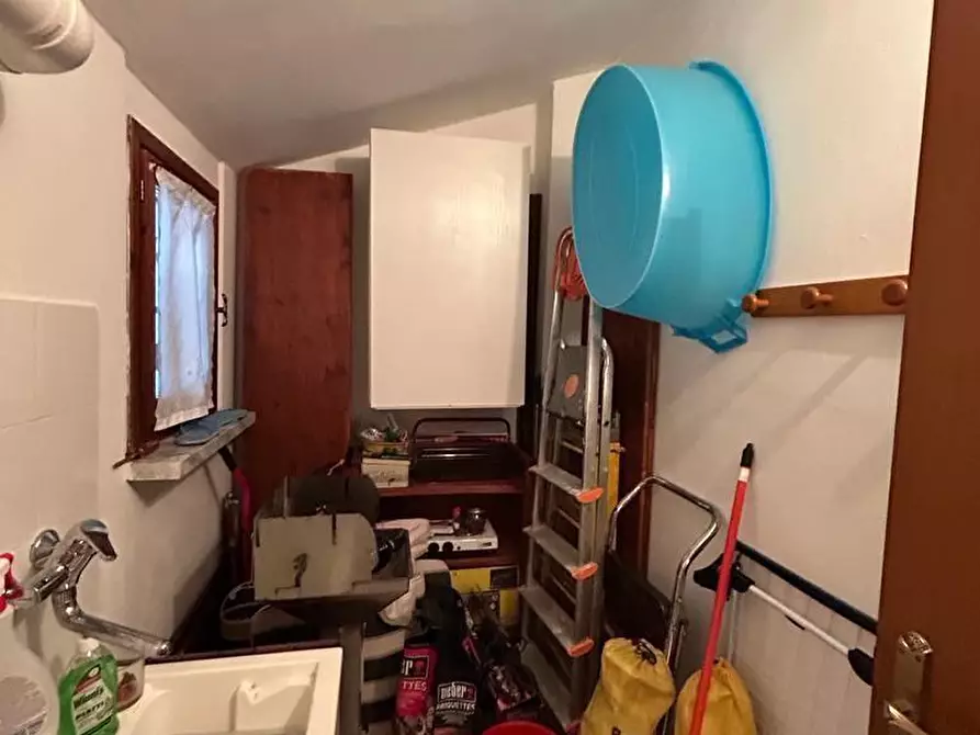 Immagine 18 di Appartamento in vendita  a Ortonovo