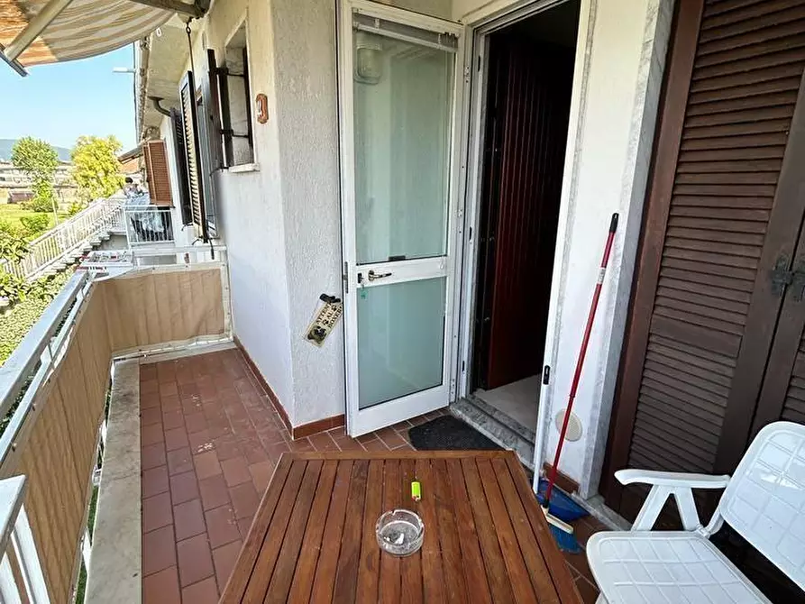 Immagine 10 di Appartamento in vendita  a Ortonovo