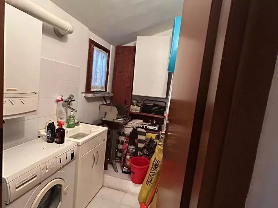 Immagine 17 di Appartamento in vendita  a Ortonovo