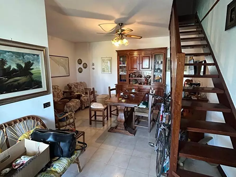 Immagine 5 di Appartamento in vendita  a Ortonovo