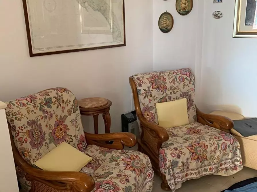 Immagine 6 di Appartamento in vendita  a Ortonovo