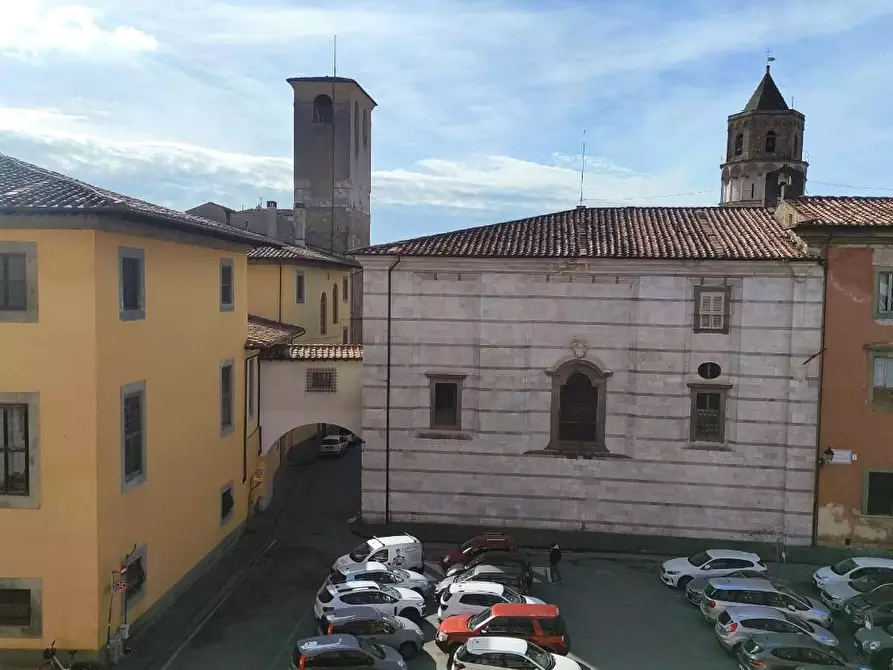 Immagine 11 di Appartamento in vendita  a Pisa