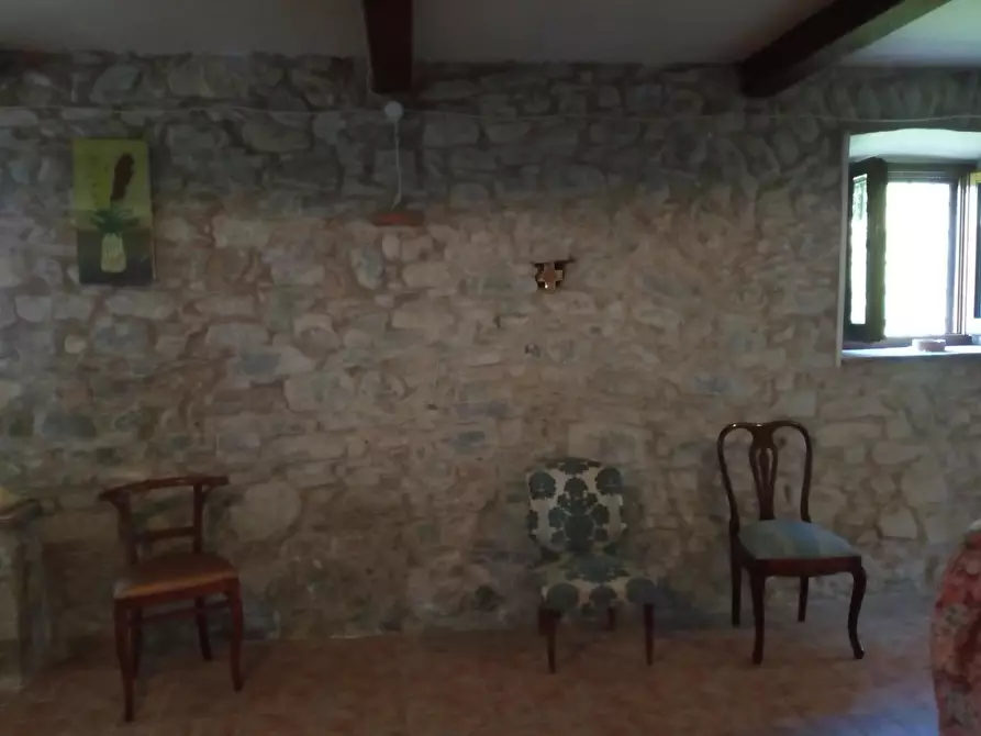 Immagine 5 di Rustico / casale in vendita  a Aulla