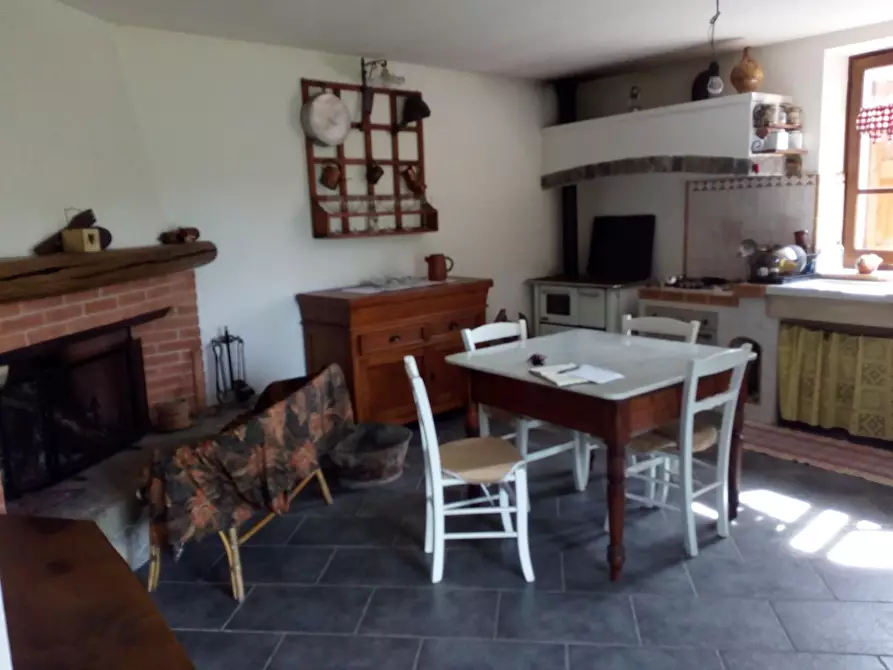 Immagine 9 di Rustico / casale in vendita  a Aulla