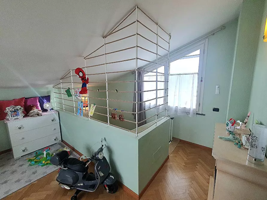 Immagine 51 di Villetta a schiera in vendita  a Lucca