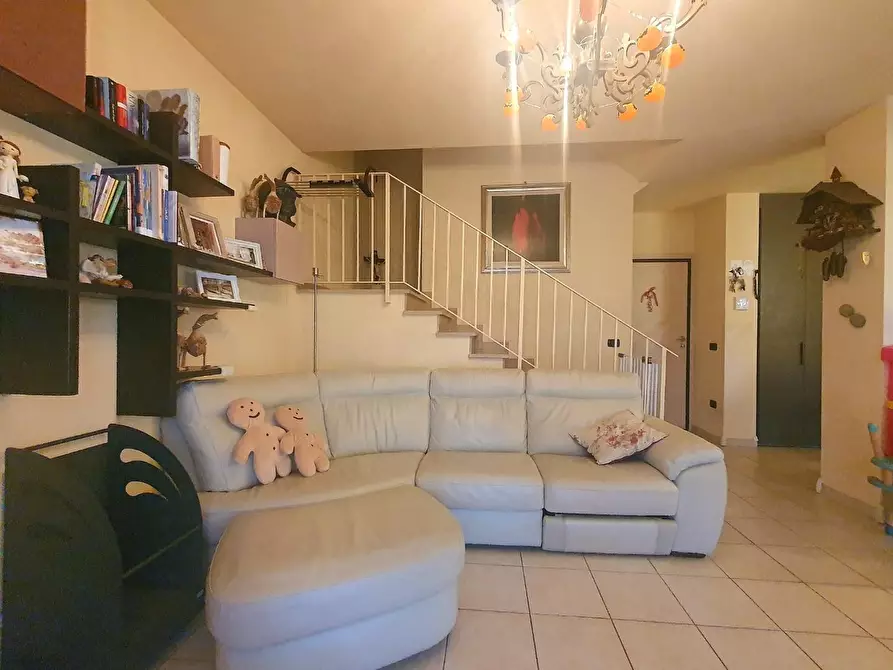 Immagine 5 di Villetta a schiera in vendita  a Lucca