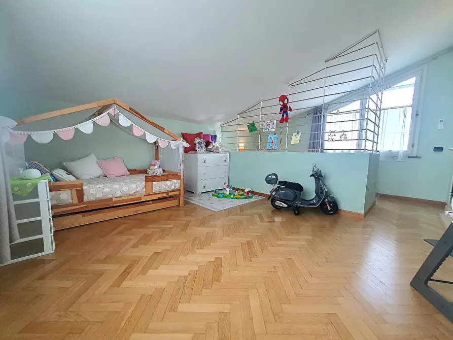 Immagine 45 di Villetta a schiera in vendita  a Lucca