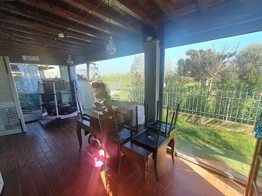 Immagine 11 di Villetta a schiera in vendita  a Lucca