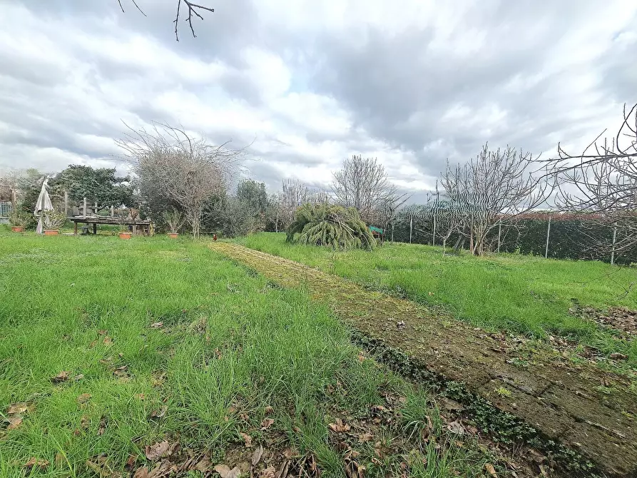 Immagine 55 di Villetta a schiera in vendita  a Lucca