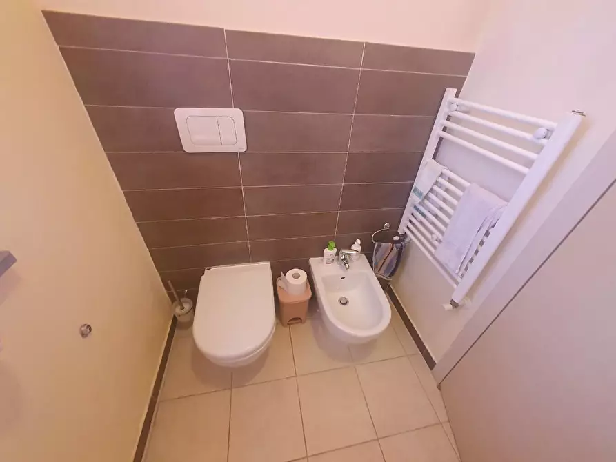 Immagine 26 di Villetta a schiera in vendita  a Lucca