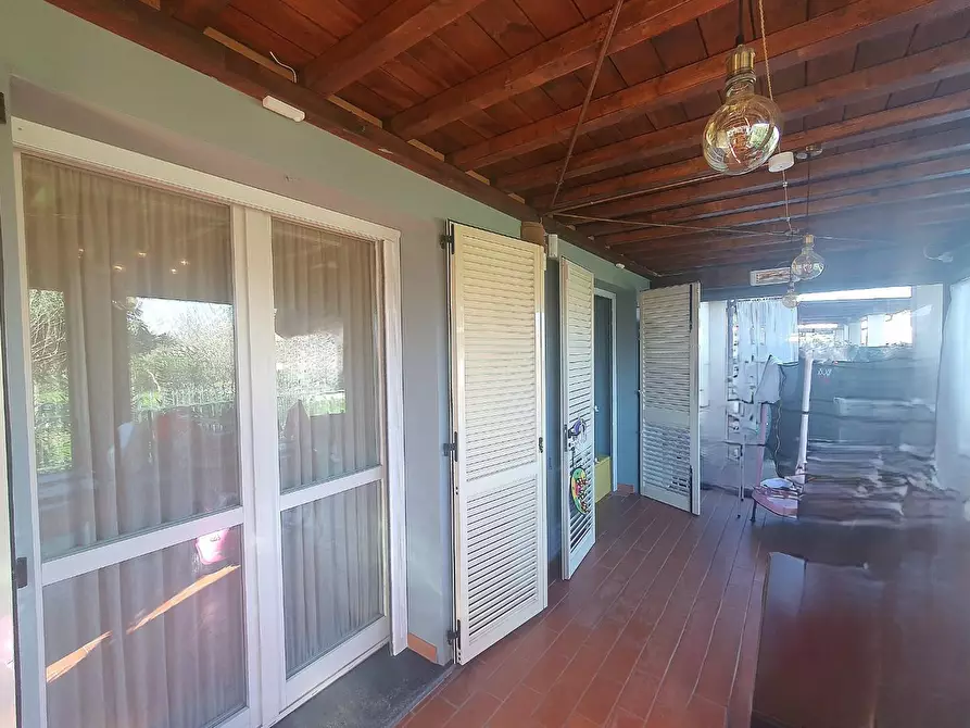 Immagine 10 di Villetta a schiera in vendita  a Lucca