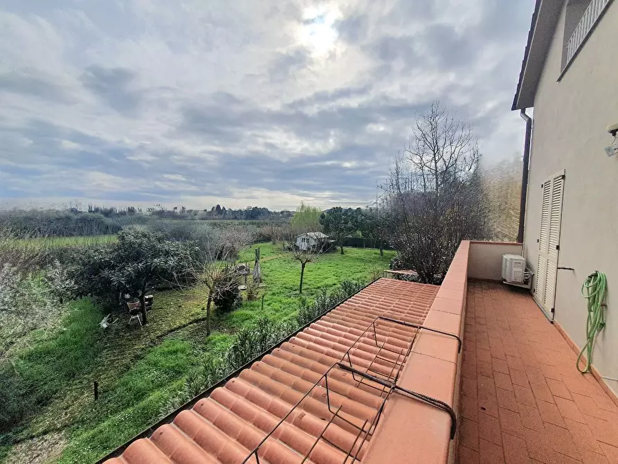 Immagine 33 di Villetta a schiera in vendita  a Lucca