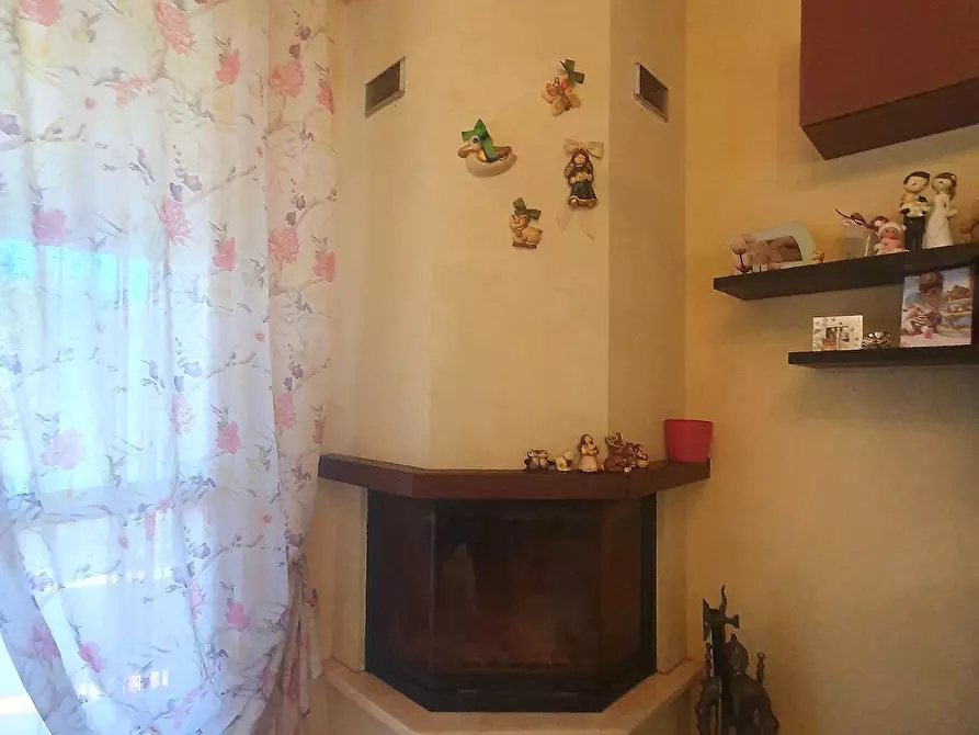 Immagine 4 di Villetta a schiera in vendita  a Lucca