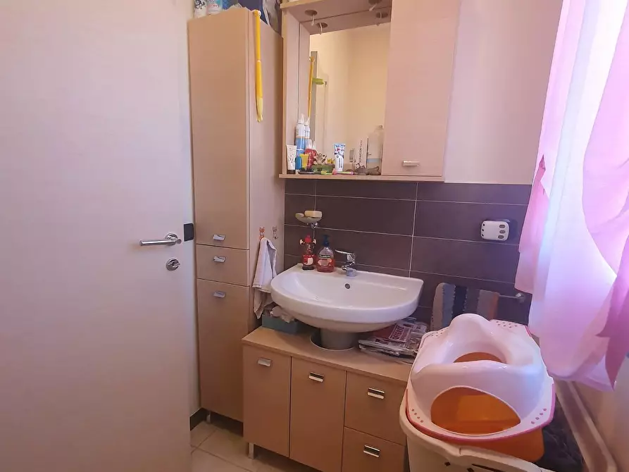 Immagine 27 di Villetta a schiera in vendita  a Lucca