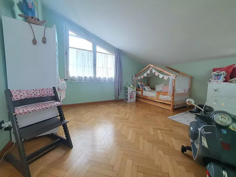 Immagine 46 di Villetta a schiera in vendita  a Lucca