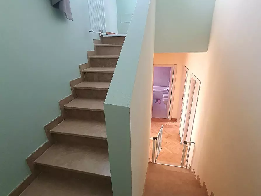 Immagine 43 di Villetta a schiera in vendita  a Lucca