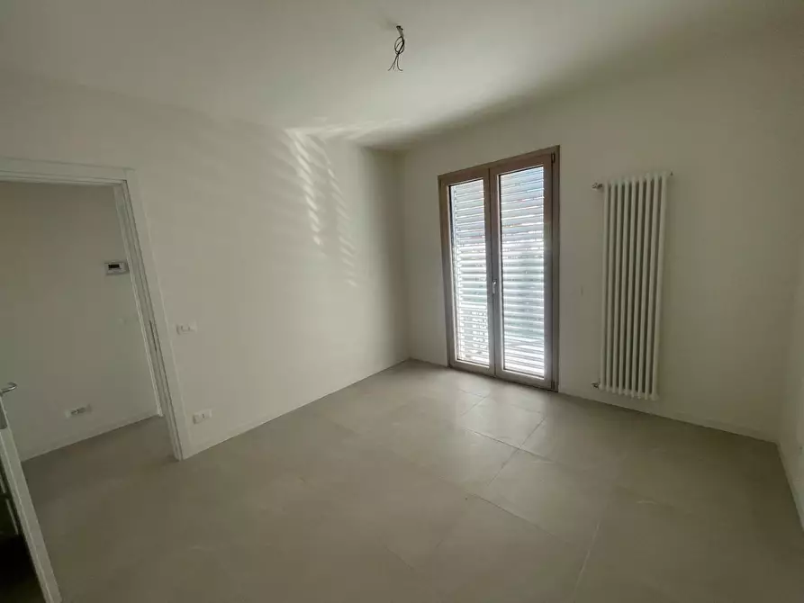 Immagine 8 di Appartamento in vendita  a Massa