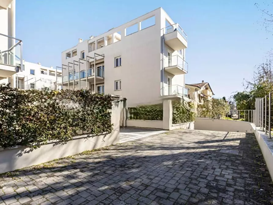 Immagine 29 di Appartamento in vendita  a Massa