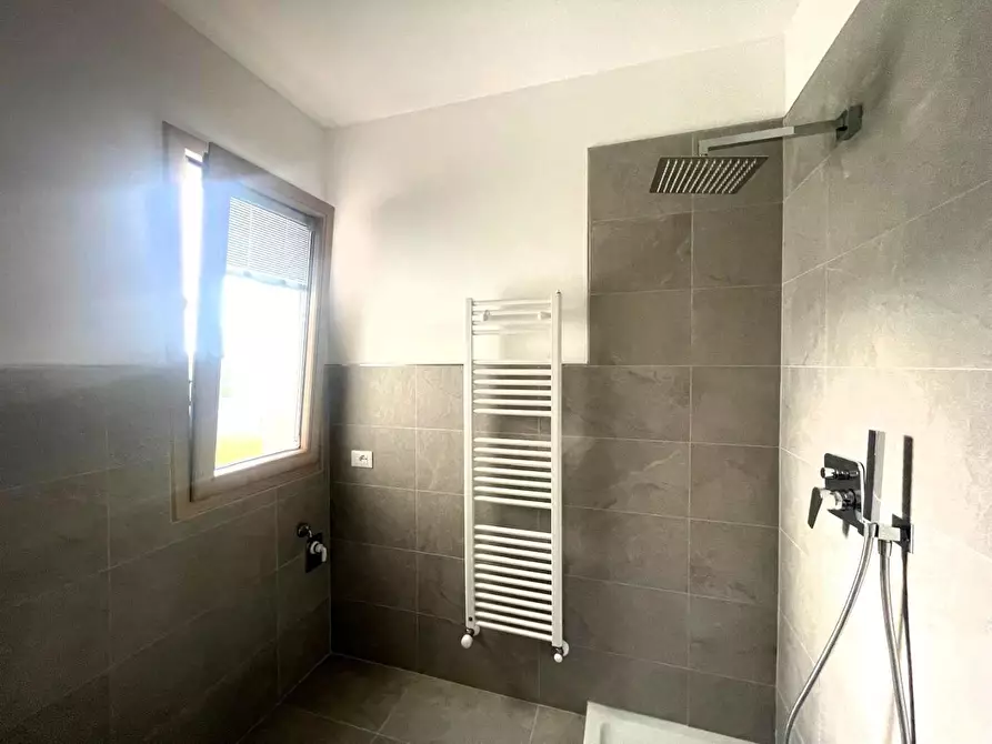 Immagine 23 di Appartamento in vendita  a Massa