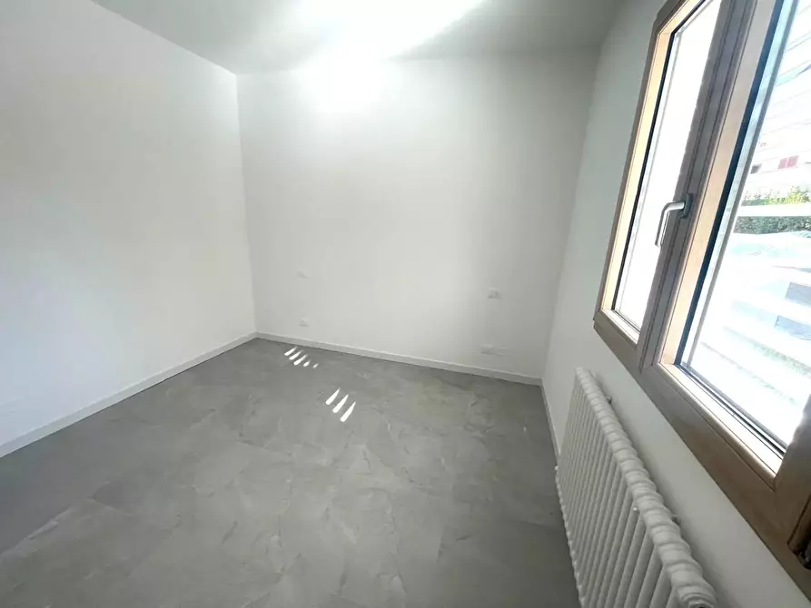 Immagine 27 di Appartamento in vendita  a Massa