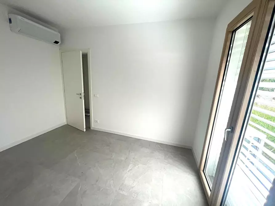 Immagine 25 di Appartamento in vendita  a Massa