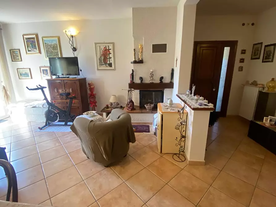 Immagine 8 di Villa in vendita  a San Giuliano Terme