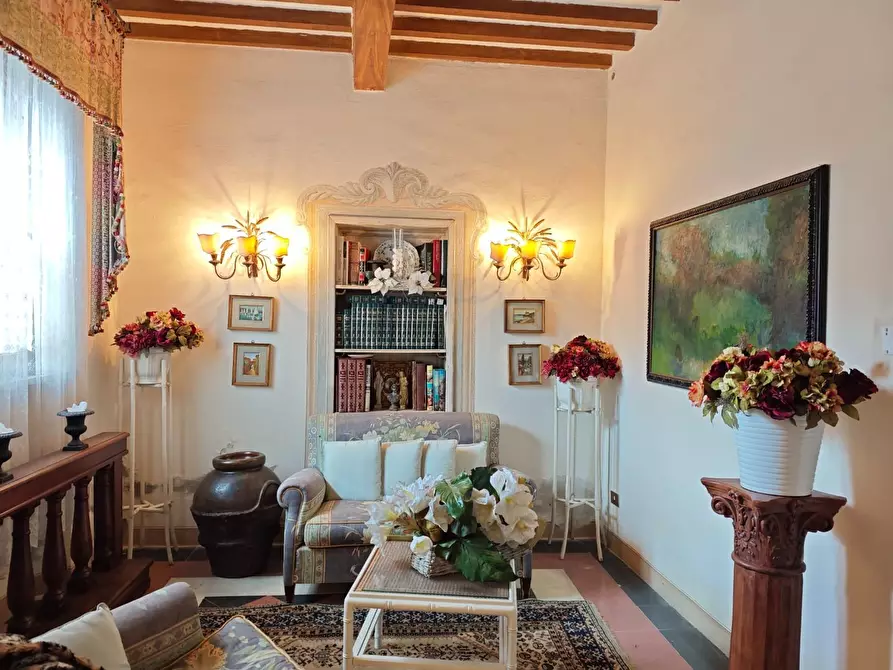 Immagine 2 di Immobile di prestigio in vendita  a Capannoli